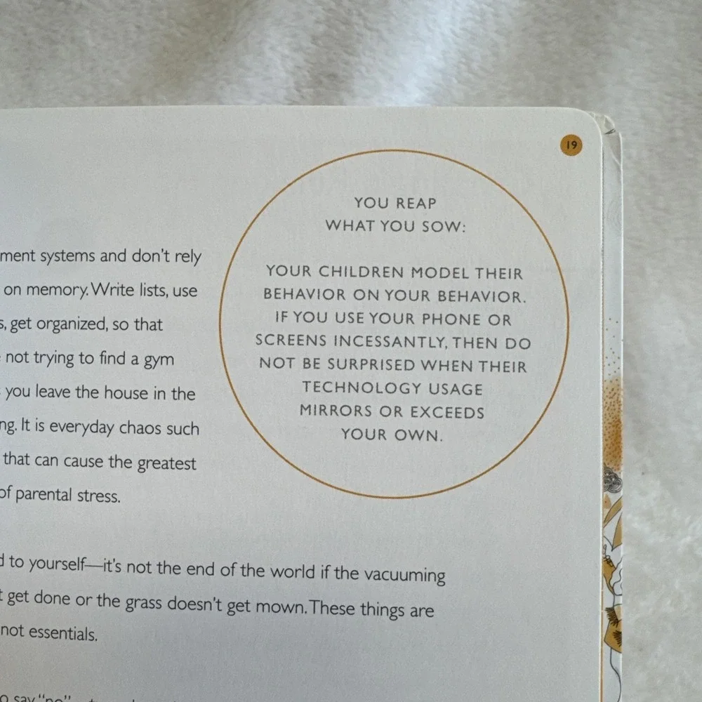Five‎ Minute Mindfulness Parenting Essays and Exercises Claire Gillman Book